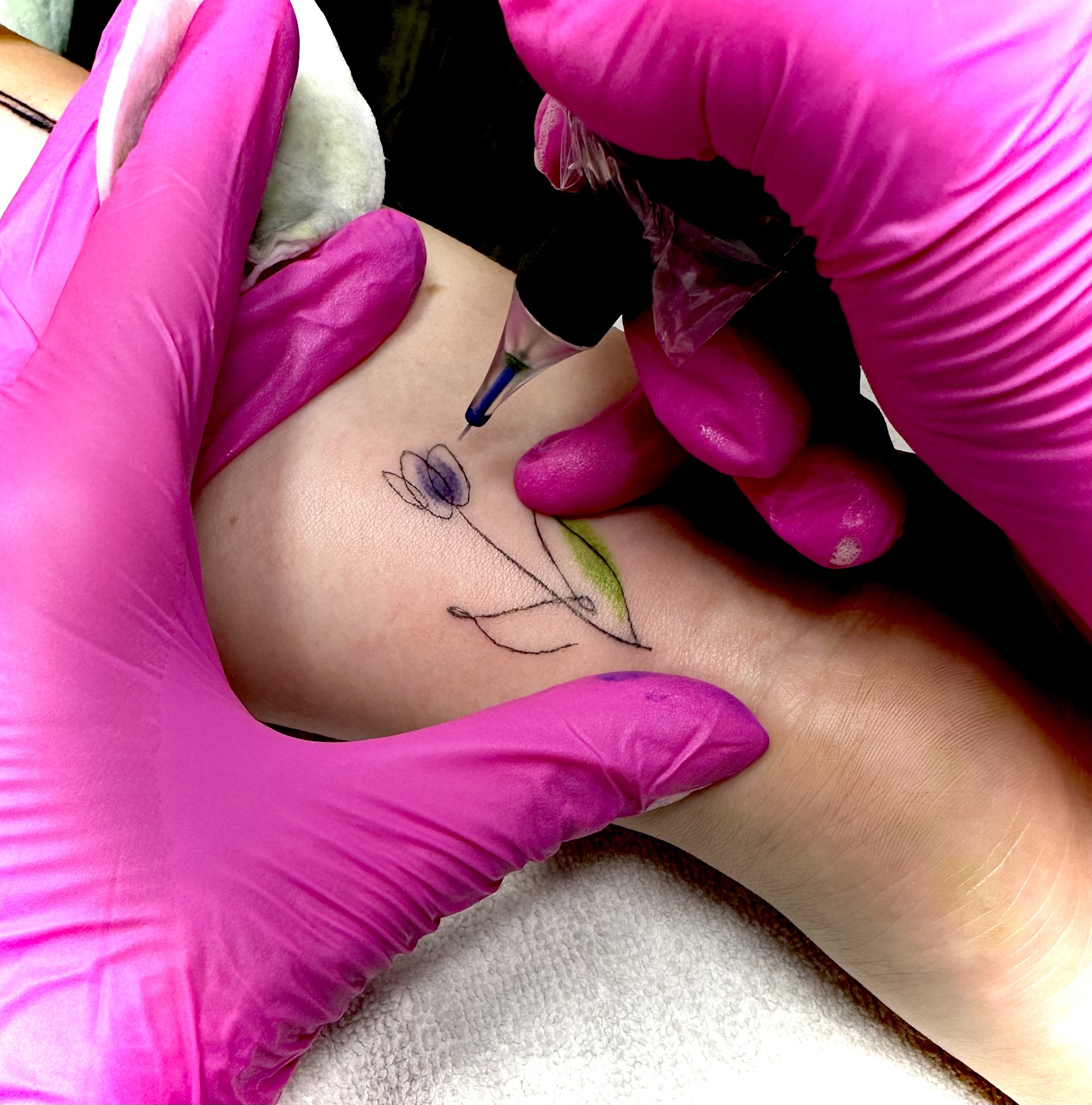 testtetoválás 5cm-ig